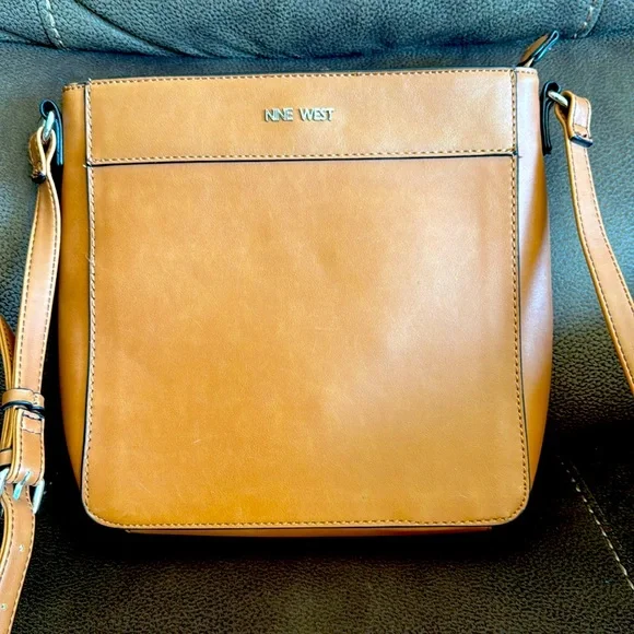 Nine West Crossbody - Picture 1 of 10